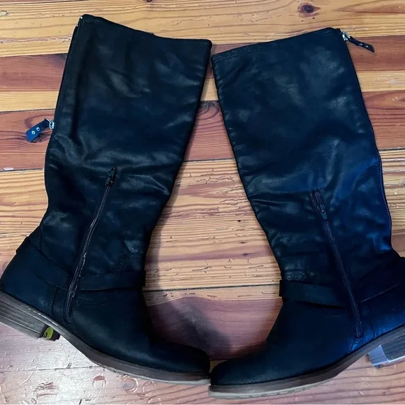 XOXO Black leather boots size 9 - Picture 3 of 12